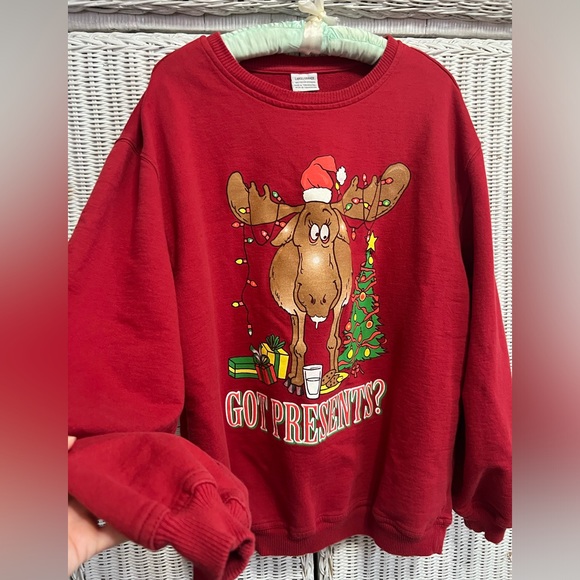 Vintage Christmas Moose Sweatshirt - Picture 5 of 7